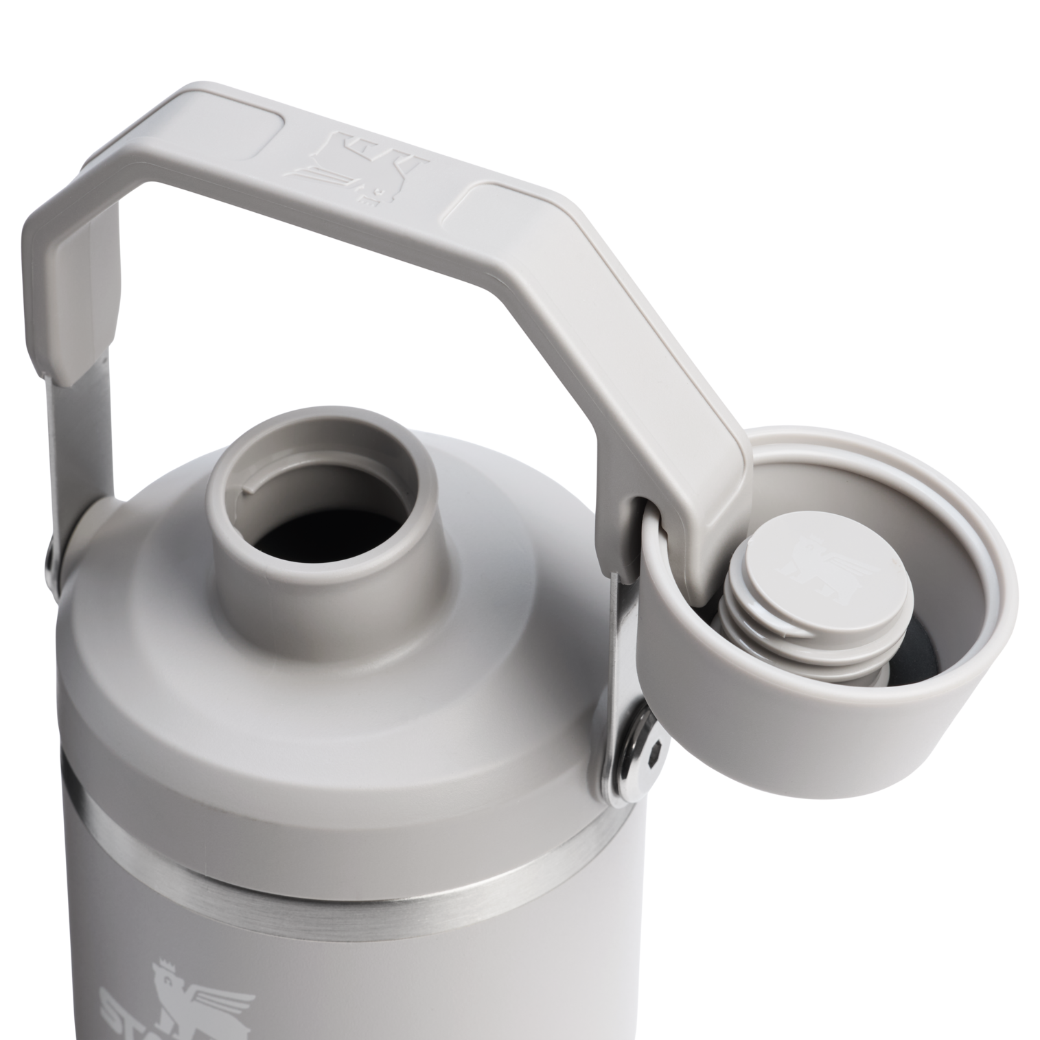 The IceFlow™ Tumbler with Fast Flow Lid